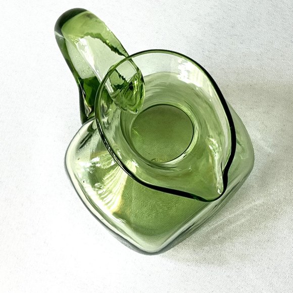 Vintage Hand-Blown Green Pitcher Short Creamer Applied Handle Art Glass Jug - Picture 6 of 8